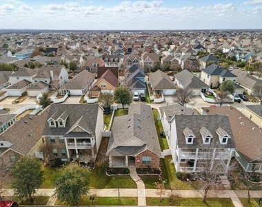 924 Charleston Lane - Photo Thumbnail 31
