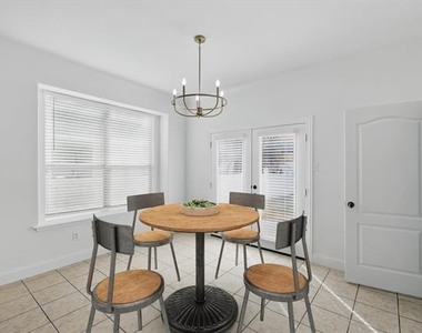 924 Charleston Lane - Photo Thumbnail 5