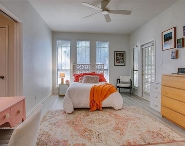 3105 San Jacinto Street - Photo Thumbnail 19