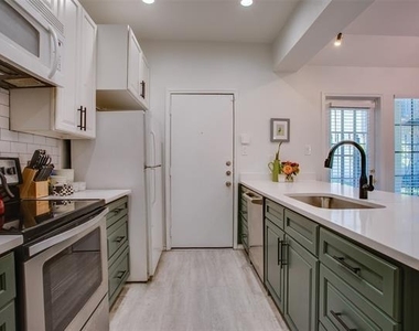 3105 San Jacinto Street - Photo Thumbnail 11