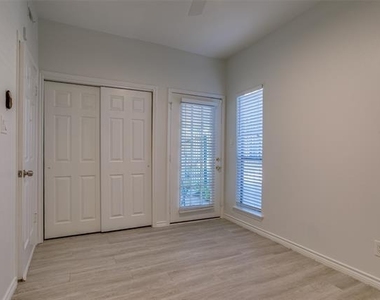3105 San Jacinto Street - Photo Thumbnail 14
