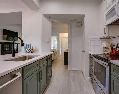 3105 San Jacinto Street - Photo Thumbnail 13