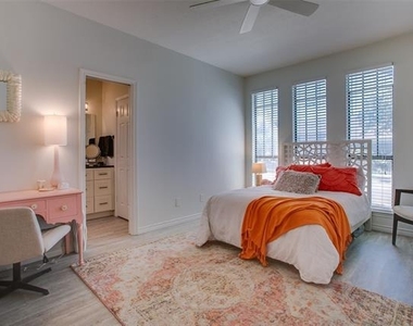 3105 San Jacinto Street - Photo Thumbnail 18