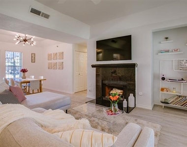 3105 San Jacinto Street - Photo Thumbnail 3