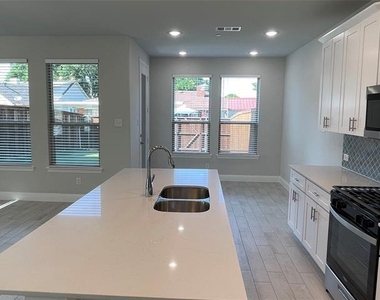 2937 Hamilton Street - Photo Thumbnail 6