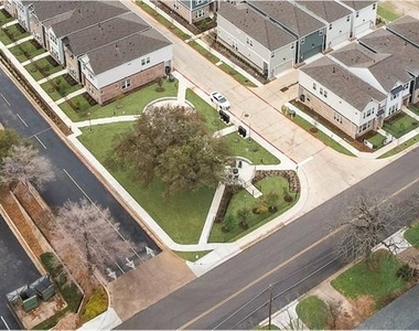 530 Mission Trail - Photo Thumbnail 5