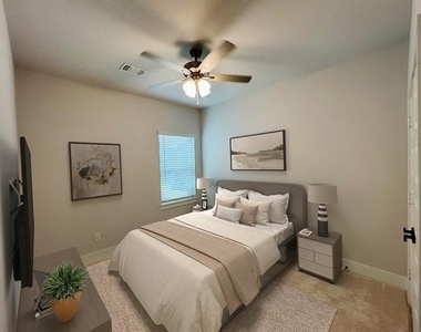 530 Mission Trail - Photo Thumbnail 11