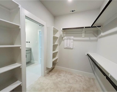 530 Mission Trail - Photo Thumbnail 27