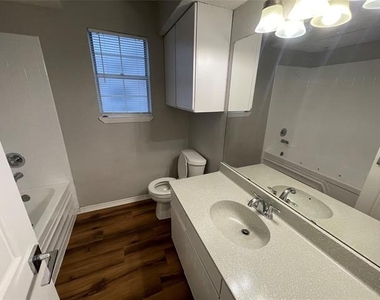 7474 Fair Oaks Avenue - Photo Thumbnail 8