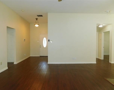 326 Ashley Oak Lane - Photo Thumbnail 3