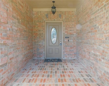 326 Ashley Oak Lane - Photo Thumbnail 2