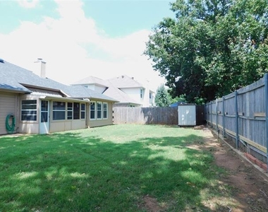 326 Ashley Oak Lane - Photo Thumbnail 24