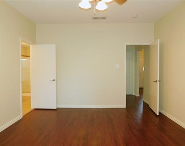 326 Ashley Oak Lane - Photo Thumbnail 9