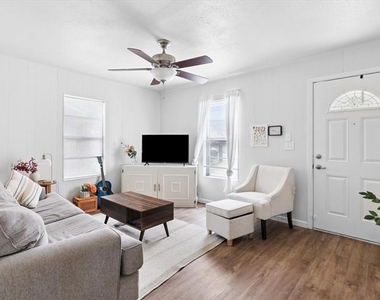 3012 Gene Lane - Photo Thumbnail 4