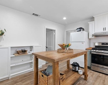 3012 Gene Lane - Photo Thumbnail 16