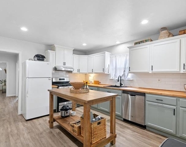 3012 Gene Lane - Photo Thumbnail 15