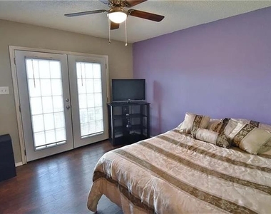 6323 Brookbriar Court - Photo Thumbnail 26