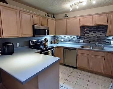 6323 Brookbriar Court - Photo Thumbnail 3