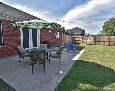 6323 Brookbriar Court - Photo Thumbnail 34