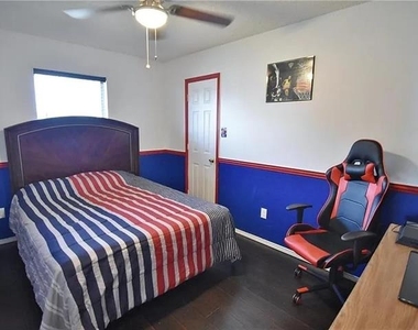 6323 Brookbriar Court - Photo Thumbnail 30