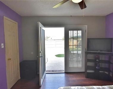 6323 Brookbriar Court - Photo Thumbnail 28