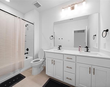 2628 Red Tailed Hawk Lane - Photo Thumbnail 16