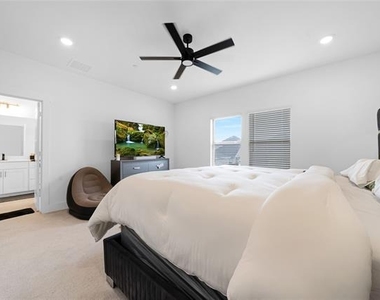 2628 Red Tailed Hawk Lane - Photo Thumbnail 11