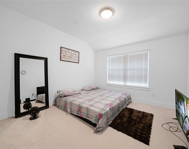 2628 Red Tailed Hawk Lane - Photo Thumbnail 15