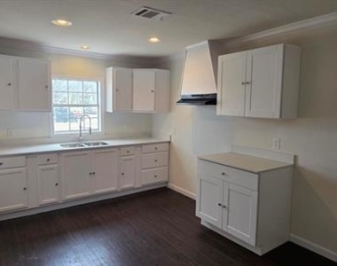 4302 Roberts Street - Photo Thumbnail 5