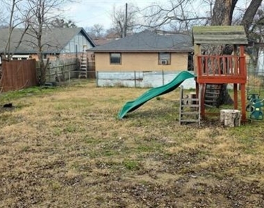 4302 Roberts Street - Photo Thumbnail 19