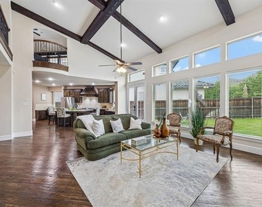 2192 Hidalgo Lane - Photo Thumbnail 5