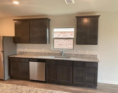 3007 Boran Drive - Photo Thumbnail 11