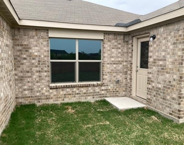 3007 Boran Drive - Photo Thumbnail 4