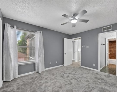 9170 Forest Lane - Photo Thumbnail 12