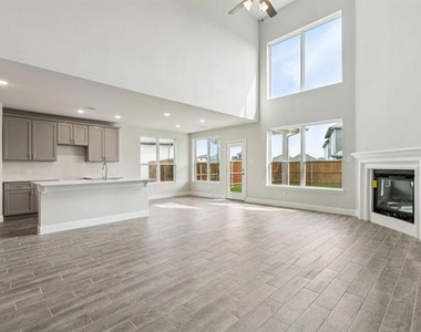 507 Parrino Parkway - Photo Thumbnail 10