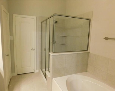 2555 Adam Lane - Photo Thumbnail 13