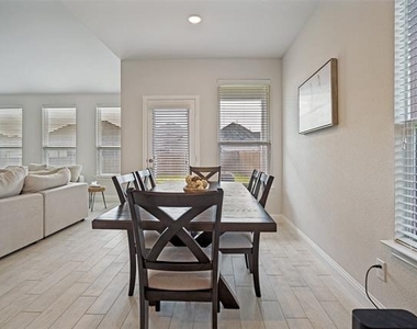 3115 Giovanni Point - Photo Thumbnail 10