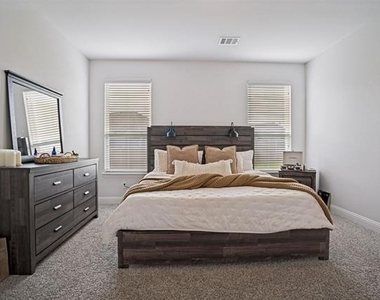3115 Giovanni Point - Photo Thumbnail 17
