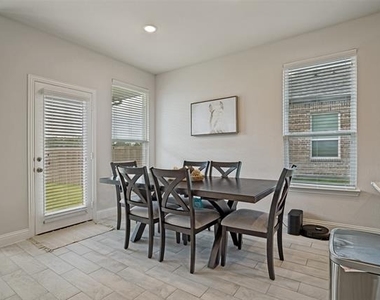 3115 Giovanni Point - Photo Thumbnail 11