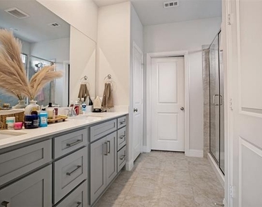 3115 Giovanni Point - Photo Thumbnail 15