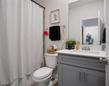 3115 Giovanni Point - Photo Thumbnail 13