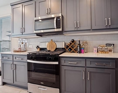 3115 Giovanni Point - Photo Thumbnail 5