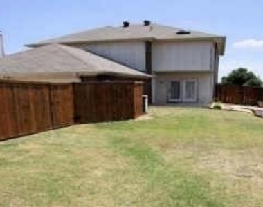 807 Burr Oak Drive - Photo Thumbnail 4