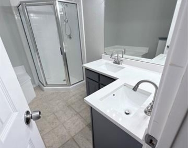 807 Burr Oak Drive - Photo Thumbnail 8
