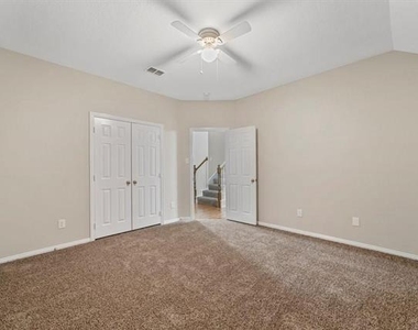 1713 Grand Canyon Way - Photo Thumbnail 19