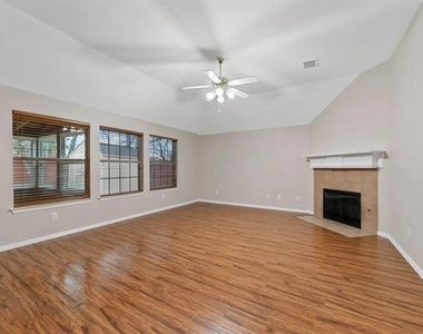 1713 Grand Canyon Way - Photo Thumbnail 10