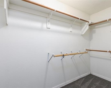 9804 Thomas Jefferson Drive - Photo Thumbnail 18