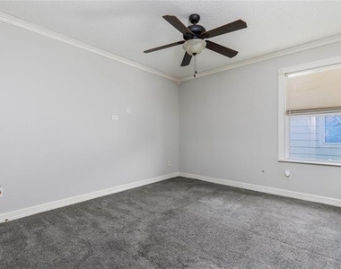 9804 Thomas Jefferson Drive - Photo Thumbnail 14