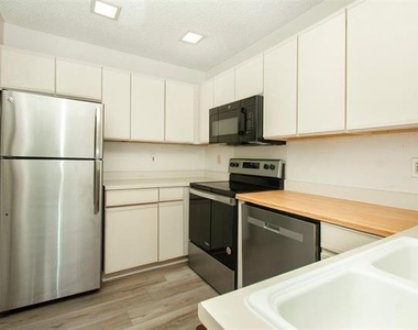4242 N Capistrano Drive - Photo Thumbnail 13