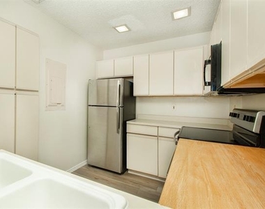 4242 N Capistrano Drive - Photo Thumbnail 15